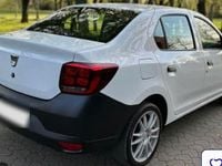 Używany Dacia Logan Acces 73 KM (53 kW) 2020 Biały Sedan/Limuzyna