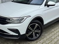 Gebraucht VW Tiguan Active 131 PS (96 kW) 2022 Pure white SUV