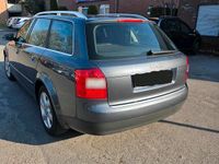 Gebraucht Audi A4 Comfort 131 PS (96 kW) 2003 Grau Kombi