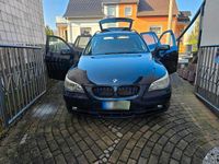 Gebraucht BMW 530 258 PS (189 kW) 2007 Blau Kombi