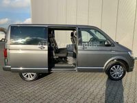 Gebraucht VW Caravelle Highline 204 PS (150 kW) 2018 Grau metallic Van