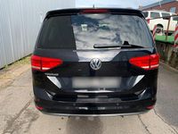 Gebraucht VW Touran 85 PS (62 kW) 2018 Schwarz Van / Kleinbus