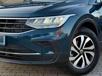 Gebraucht VW Tiguan Active 122 PS (89 kW) 2023 Nightshade blue SUV