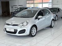 Gebraucht Kia Rio Edition 7 109 PS (80 kW) 2015 Silber Limousine
