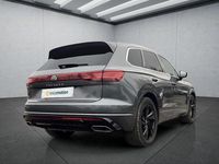 Gebraucht VW Touareg 286 PS (210 kW) 2024 Grau SUV