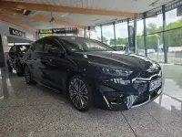 Gebraucht Kia Ceed GT-Line 140 PS (102 kW) 2025 (1k) zilinaschwarz met. Kleinwagen