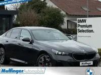 Neu BMW 550e M Sport 489 PS (359 kW) 2026 Grau Limousine