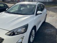 Gebraucht Ford Focus Titanium 120 PS (88 kW) 2020 Weiß Kombi