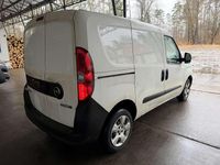 Gebraucht Opel Combo 95 PS (69 kW) 2017 Weiß Van / Kleinbus