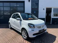 Gebraucht Smart ForFour Passion 71 PS (52 kW) 2015 Karosserie in white Kleinwagen