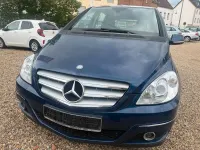 Gebraucht Mercedes B180 116 PS (85 kW) 2010 Blau Van / Kleinbus