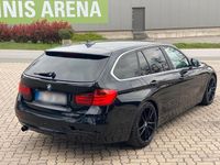 Gebraucht BMW 320 184 PS (135 kW) 2013 Schwarz Kombi