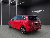 Gebraucht Mercedes B200 Night 156 PS (114 kW) 2014 Rot Kleinwagen