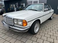 Gebraucht Mercedes 230 80 PS (58 kW) 1978 Weiß Coupé