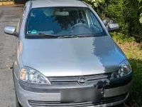 Używany Opel Corsa 75 KM (55 kW) 2002 Srebrny Hatchback