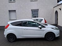 Gebraucht Ford Fiesta Trend 60 PS (44 kW) 2010 Weiß Limousine