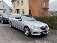 Gebraucht Mercedes E250 Avantgarde 204 PS (150 kW) 2011 Silber Kombi