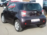 Gebraucht Toyota iQ 68 PS (50 kW) 2009 Deep amethyst (metallic) Kleinwagen