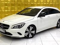 Gebraucht Mercedes CLA200 Night 156 PS (114 kW) 2017 Weiß Kombi