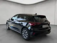 Neu Ford Focus Titanium 155 PS (114 kW) 2026 Schwarz Limousine