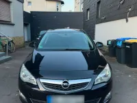 Gebraucht Opel Astra 90 PS (66 kW) 2011 Schwarz Kleinwagen