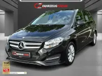 Gebraucht Mercedes B180 109 PS (80 kW) 2015 Kosmosschwarz  metalliclack Kleinwagen