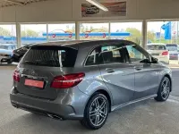 Gebraucht Mercedes B200 AMG line 156 PS (114 kW) 2017 Grau Kleinwagen