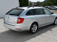 Używany Skoda Superb Ambition 170 KM (125 kW) 2012 Srebrny Sedan/Limuzyna