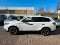 Używany Mitsubishi Outlander 150 KM (110 kW) 2019 Biały SUV