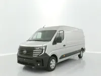 Neu Nissan Interstar Tekna 150 PS (110 kW) 2025 Gris etoile Van
