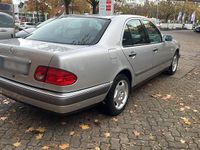 Gebraucht Mercedes E240 Elegance 170 PS (125 kW) 1999 Limousine