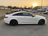 Gebraucht Mercedes E220 194 PS (142 kW) 2020 Weiß Coupé