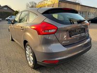 Używany Ford Focus Titanium 101 KM (74 kW) 2015 Brązowy Sedan/Limuzyna