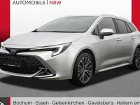 Neu Toyota Corolla 178 PS (130 kW) 2025 Karminarot Kombi