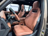 Neu Land Rover Defender 635 PS (467 kW) 2026 Braun SUV