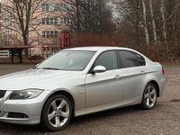 Gebraucht BMW 320 150 PS (110 kW) 2007 Silber Limousine