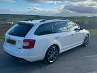 Gebraucht Skoda Octavia RS 220 PS (161 kW) 2016 Weiß Kleinwagen