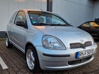 Gebraucht Toyota Yaris Luna 86 PS (63 kW) 2000 Grau Limousine