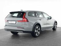 Gebraucht Volvo V60 CC 145 PS (106 kW) 2023 Kombi