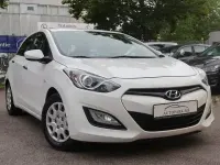Gebraucht Hyundai i30 Classic 99 PS (72 kW) 2013 Weiß Limousine