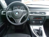 Gebraucht BMW 318 143 PS (105 kW) 2008 Blau metallic Limousine