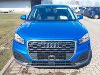 Gebraucht Audi Q2 Basis 116 PS (85 kW) 2018 Blau SUV
