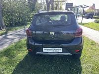 Second-hand Dacia Sandero Celebration 90 CP (66 kW) 2017 Negru Hatchback
