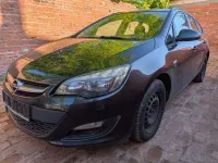 Gebraucht Opel Astra 136 PS (100 kW) 2014 Karbonschw graphitschw midnigh Kombi