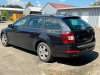 Gebraucht Skoda Octavia 105 PS (77 kW) 2015 Schwarz Kombi
