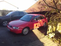 Gebraucht Audi A3 90 PS (66 kW) 1999 Rot Kleinwagen