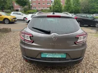 Gebraucht Renault Mégane Dynamique 106 PS (77 kW) 2010 Grau Limousine