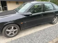 Usata Opel Vectra 116 CV (85 kW) 2000 Nero Berlina