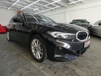 Gebraucht BMW 318 150 PS (110 kW) 2023 Schwarz Limousine