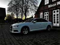Gebraucht Audi A4 Design 190 PS (139 kW) 2016 Weiß Limousine